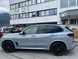 Grau Gebraucht 2025 BMW X5 M Sport SUV | 79.730 € (Fairer Preis)