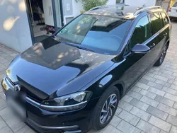 Schwarz Gebraucht 2017 VW Golf VII Sound Kombi | 8.500 € (Guter Preis)