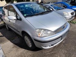 Grau Gebraucht 2005 Ford Galaxy Van / Kleinbus | 2.300 €