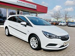 Weiß Gebraucht 2018 Opel Astra Edition Kombi | 8.700 € (Fairer Preis)