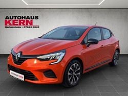 Orange Gebraucht 2022 Renault Clio V Equilibre Limousine | 12.980 € (Superpreis)
