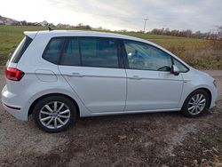 Weiß Gebraucht 2018 VW Golf Sportsvan Join Van / Kleinbus | 17.900 € (Etwas zu teuer)