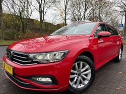 Tornadorot Gebraucht 2023 VW Passat Kombi | 19.944 € (Superpreis)