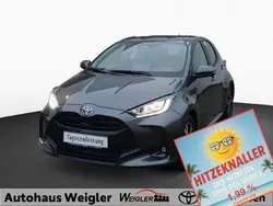 Blau Neu 2025 Toyota Yaris Comfort Limousine | 26.676 € (Superpreis)