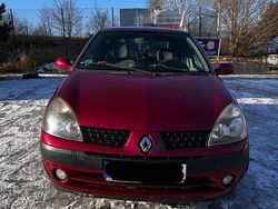 Rot Gebraucht 2002 Renault Clio II Kleinwagen | 1.300 €