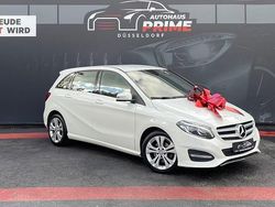 Weiß Gebraucht 2015 Mercedes B200 Van / Kleinbus | 9.990 € (Fairer Preis)