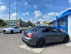 Grau Gebraucht 2018 Mercedes CLA45 AMG AMG Limousine | 32.999 € (Guter Preis)
