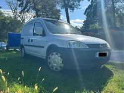 Weiß Gebraucht 2007 Opel Combo Van / Kleinbus | 1.899 € (Fairer Preis)