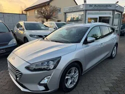 Silber Gebraucht 2020 Ford Focus Cool & Connect Kombi | 8.799 € (Guter Preis)