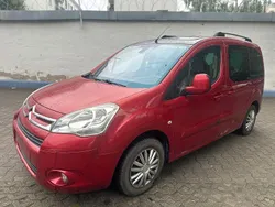Rot Gebraucht 2010 Citroën Berlingo Exclusive Van / Kleinbus | 2.550 € (Guter Preis)