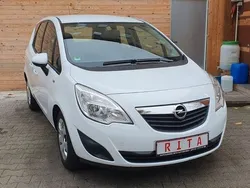Weiß Gebraucht 2011 Opel Meriva Van / Kleinbus | 7.980 € (Etwas zu teuer)