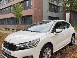 Weiß Gebraucht 2018 Citroën DS4 Kleinwagen | 7.999 €