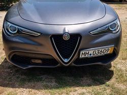 Grau Gebraucht 2017 Alfa Romeo Stelvio Super SUV | 17.000 €