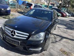 Obsidianschwarz metalliclack Gebraucht 2012 Mercedes C250 AMG Kombi | 5.999 €