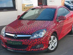 Power rot/traffic red ral3020 Gebraucht 2010 Opel Astra Cabriolet Edition Cabrio | 1.990 € (Superpreis)