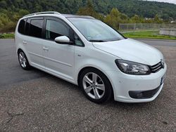 Weiß Gebraucht 2015 VW Touran Cup Van / Kleinbus | 13.500 € (Fairer Preis)