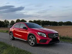Rot Gebraucht 2017 Mercedes GLA250 AMG line SUV | 21.990 € (Fairer Preis)