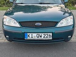 Grün Gebraucht 2002 Ford Mondeo Limousine | 1.350 € (Fairer Preis)