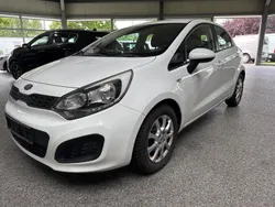 Weiß Gebraucht 2011 Kia Rio 2 Kleinwagen | 2.980 € (Fairer Preis)
