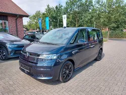 Blau Gebraucht 2024 VW T7 Life Van | 47.990 € (Superpreis)