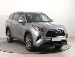 Grau Gebraucht 2022 Toyota Highlander SUV | 46.172 €
