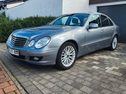 Grau Gebraucht 2008 Mercedes E300 Business Limousine | 8.400 €