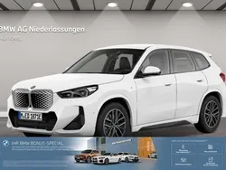 Weiß Gebraucht 2024 BMW iX1 Luxury Line SUV | 42.695 € (Fairer Preis)