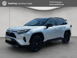 Weiß Gebraucht 2024 Toyota RAV4 Hybrid Style SUV | 43.440 € (Fairer Preis)