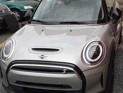 Silber Gebraucht 2023 Mini Cooper SE Kleinwagen | 13.000 €