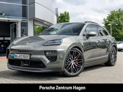 Grün Gebraucht 2025 Porsche Macan SUV | 109.900 € (Etwas zu teuer)