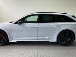 Gletscherweiß metallic Gebraucht 2021 Audi RS6 Sport Kombi | 118.950 €