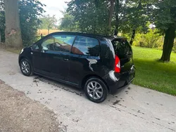 Schwarz Gebraucht 2012 VW up! Kleinwagen | 5.920 € (Etwas zu teuer)