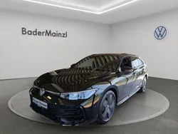 Schwarz Neu 2025 VW Passat R-line Kombi | 61.780 €