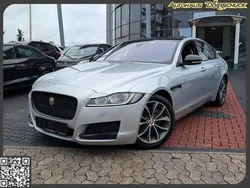 Silber Gebraucht 2018 Jaguar XF Limousine | 17.900 € (Fairer Preis)