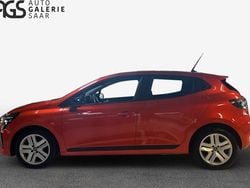 Rot Gebraucht 2023 Renault Clio V Evolution Limousine | 13.490 € (Guter Preis)