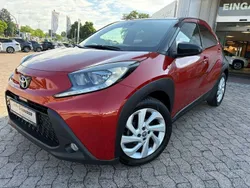 Schwarz Gebraucht 2022 Toyota Aygo Pulse Kleinwagen | 15.990 € (Fairer Preis)