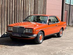 Rot Gebraucht 1979 Mercedes E280 Coupé | 18.900 €