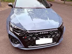 Grau Gebraucht 2024 Audi RS3 Sport Kleinwagen | 62.999 € (Guter Preis)