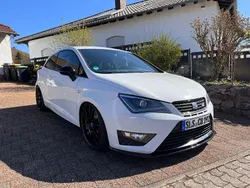 Weiß Gebraucht 2016 Cupra Ibiza Kleinwagen | 13.350 € (Fairer Preis)