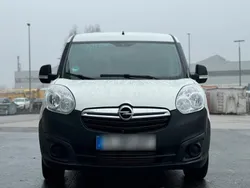 Weiß Gebraucht 2018 Opel Combo Van / Kleinbus | 4.699 € (Superpreis)