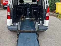 Weiß Gebraucht 2015 Peugeot Partner Tepee Active Van / Kleinbus | 4.990 €