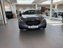 Storm bay metallic Gebraucht 2021 BMW 118 Sport Line Kleinwagen | 20.990 € (Etwas zu teuer)