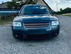 Grau Gebraucht 2003 VW Passat Limousine | 2.300 € (Fairer Preis)