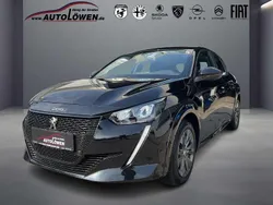 Metfa schwarz perla Gebraucht 2022 Peugeot e-208 Active Kleinwagen | 17.450 € (Fairer Preis)