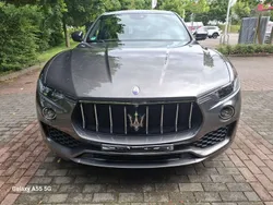 Grau Gebraucht 2020 Maserati Levante SUV | 39.900 € (Superpreis)