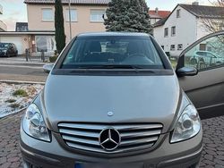 Braun Gebraucht 2007 Mercedes B200 Van / Kleinbus | 2.700 € (Superpreis)