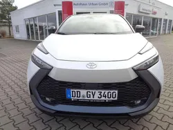 Weiß Gebraucht 2024 Toyota C-HR Team SUV | 34.850 €