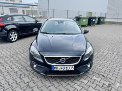 Schwarz Gebraucht 2014 Volvo V40 CC Kombi | 12.500 € (Etwas zu teuer)