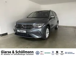 Grau Gebraucht 2022 VW Tiguan Allspace Life SUV | 42.950 €