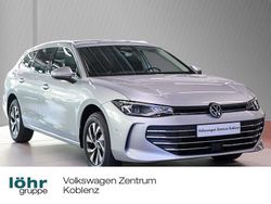 Silber Neu 2025 VW Passat Business Limousine | 55.630 € (Teuer)